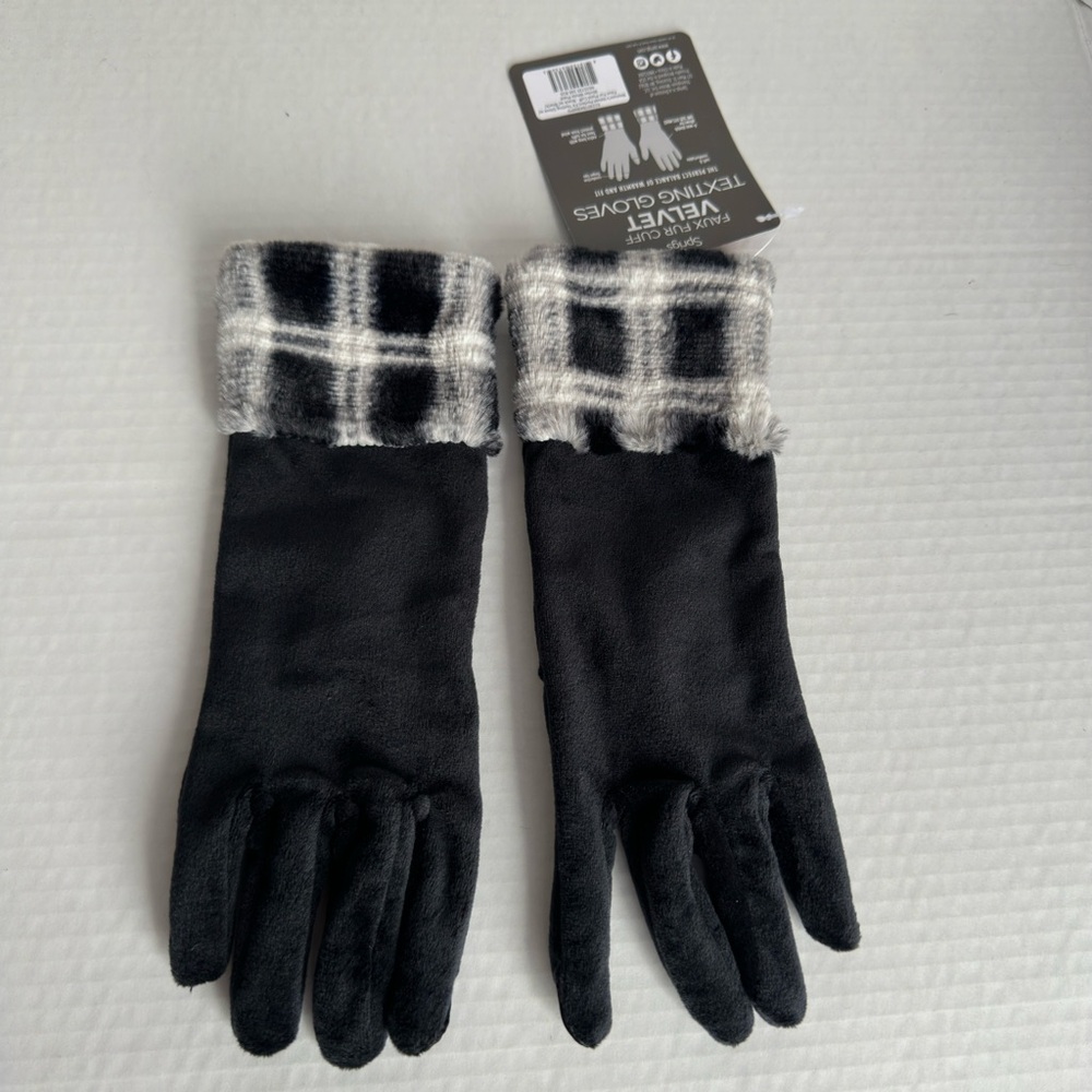 Sprigs || Woman’s Faux fur Cuff Velvet texting Black and white Plaid Gloves OSFM